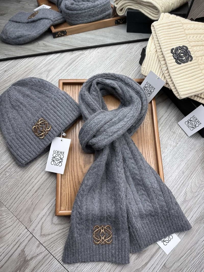 Loewe Caps Scarfs